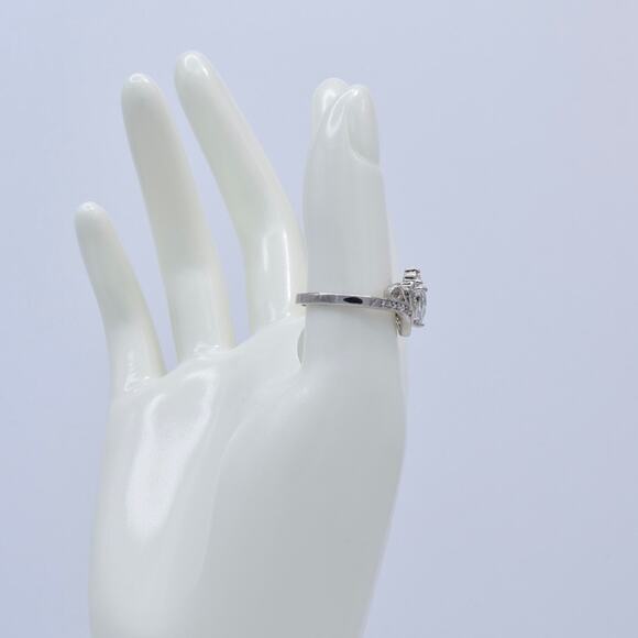 NWT Fragrant Jewels Cubic Zirconia Tiara Crown Ring Size 8 US - Picture 4 of 5